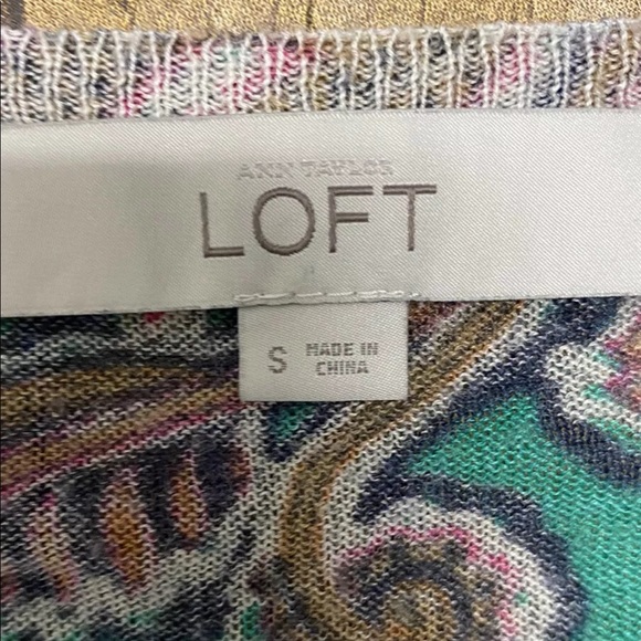 Ann Taylor Loft Top
Size Small - Picture 6 of 9